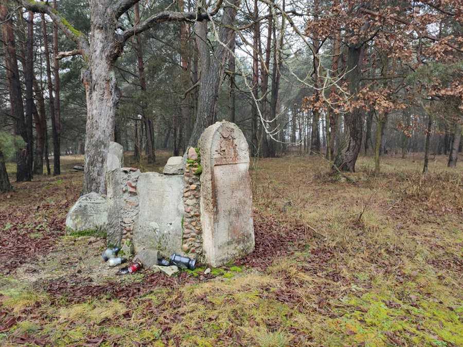 Pławno - cmentarz żydowski.